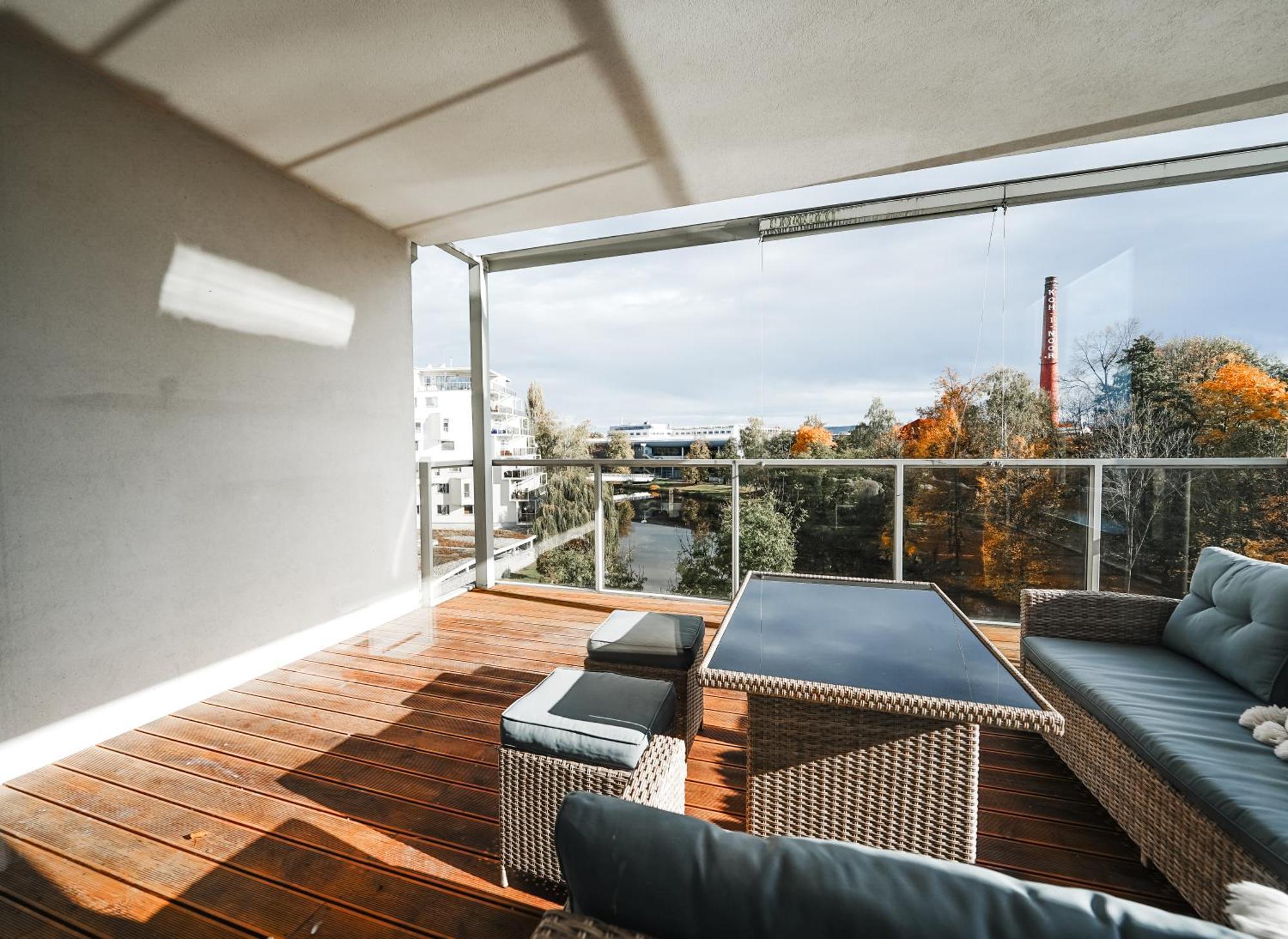 Riverside Apartments Чешка Будьовица Екстериор снимка