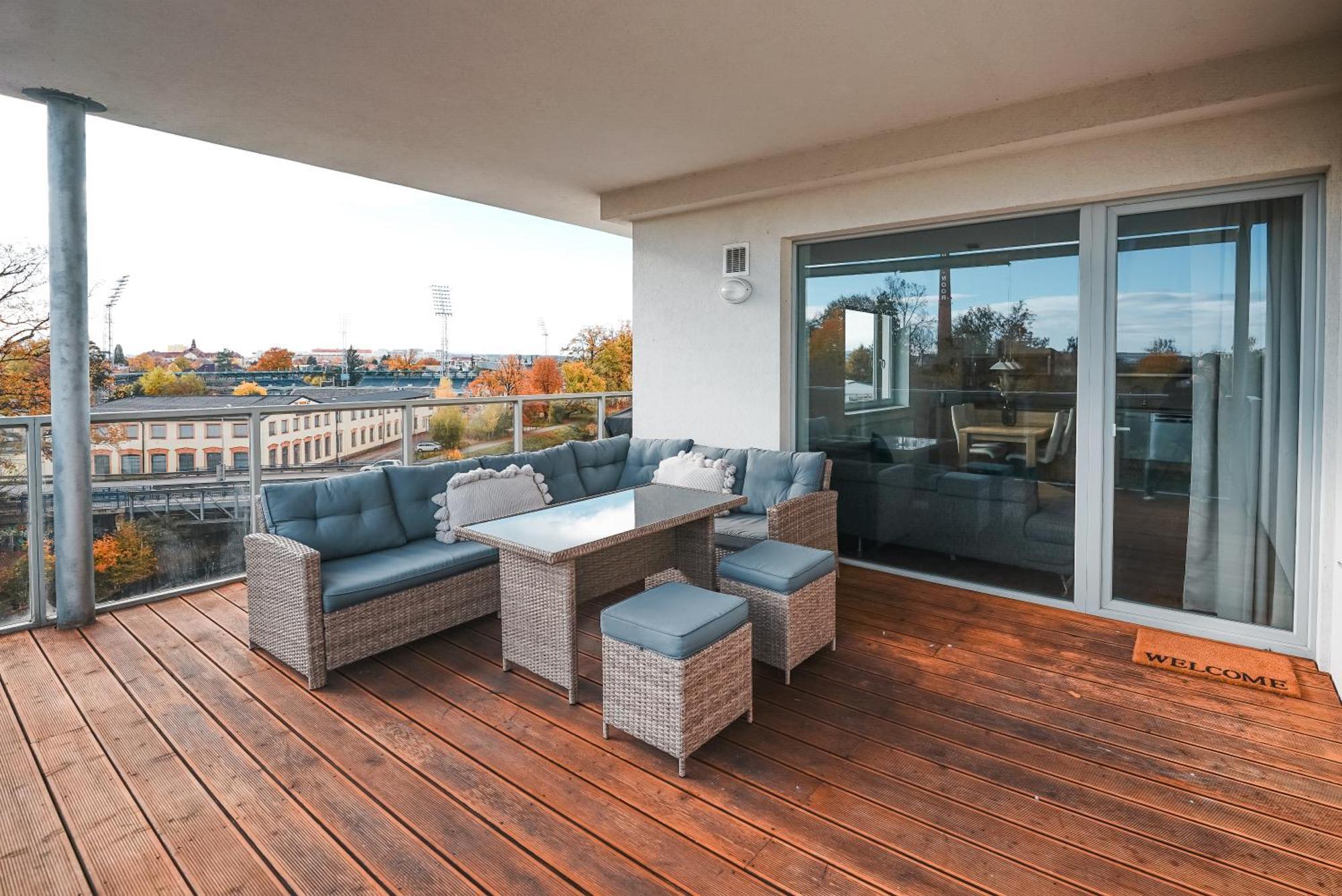 Riverside Apartments Чешка Будьовица Екстериор снимка