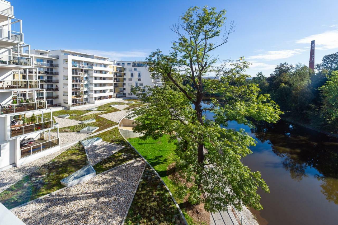 Riverside Apartments Чешка Будьовица Екстериор снимка