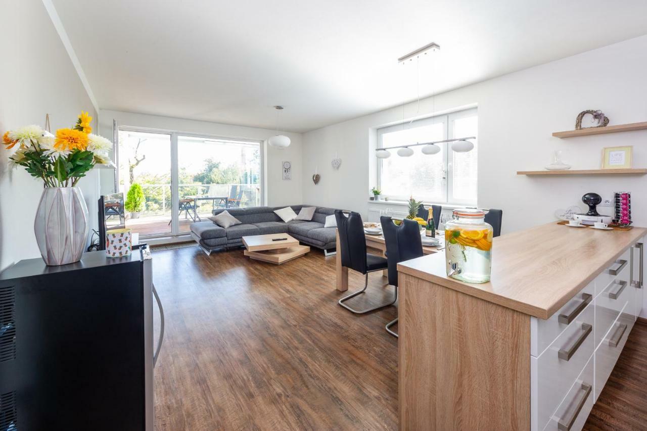 Riverside Apartments Чешка Будьовица Екстериор снимка