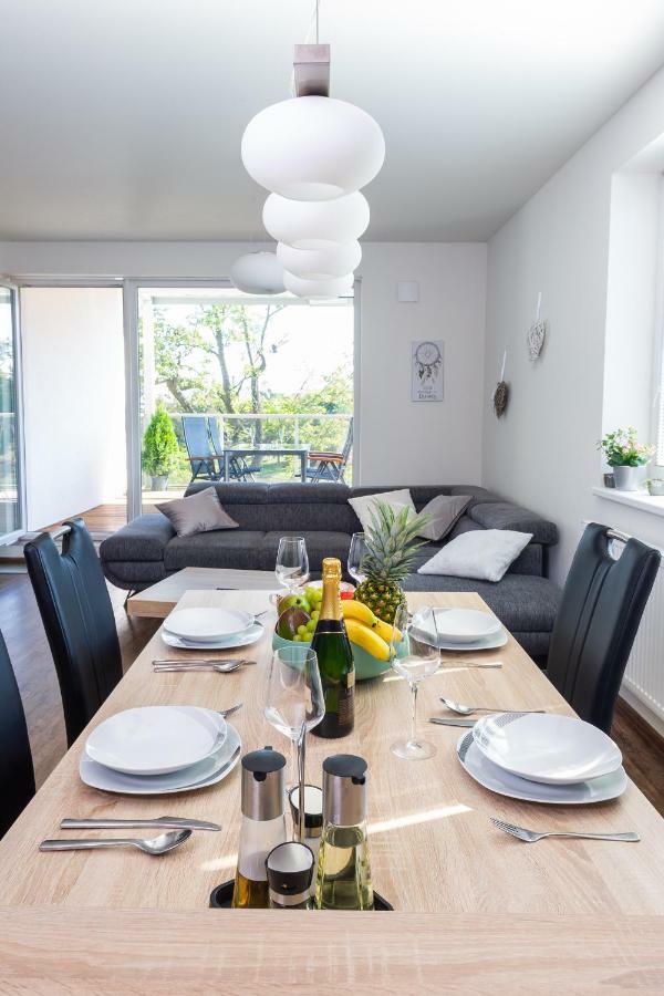 Riverside Apartments Чешка Будьовица Екстериор снимка